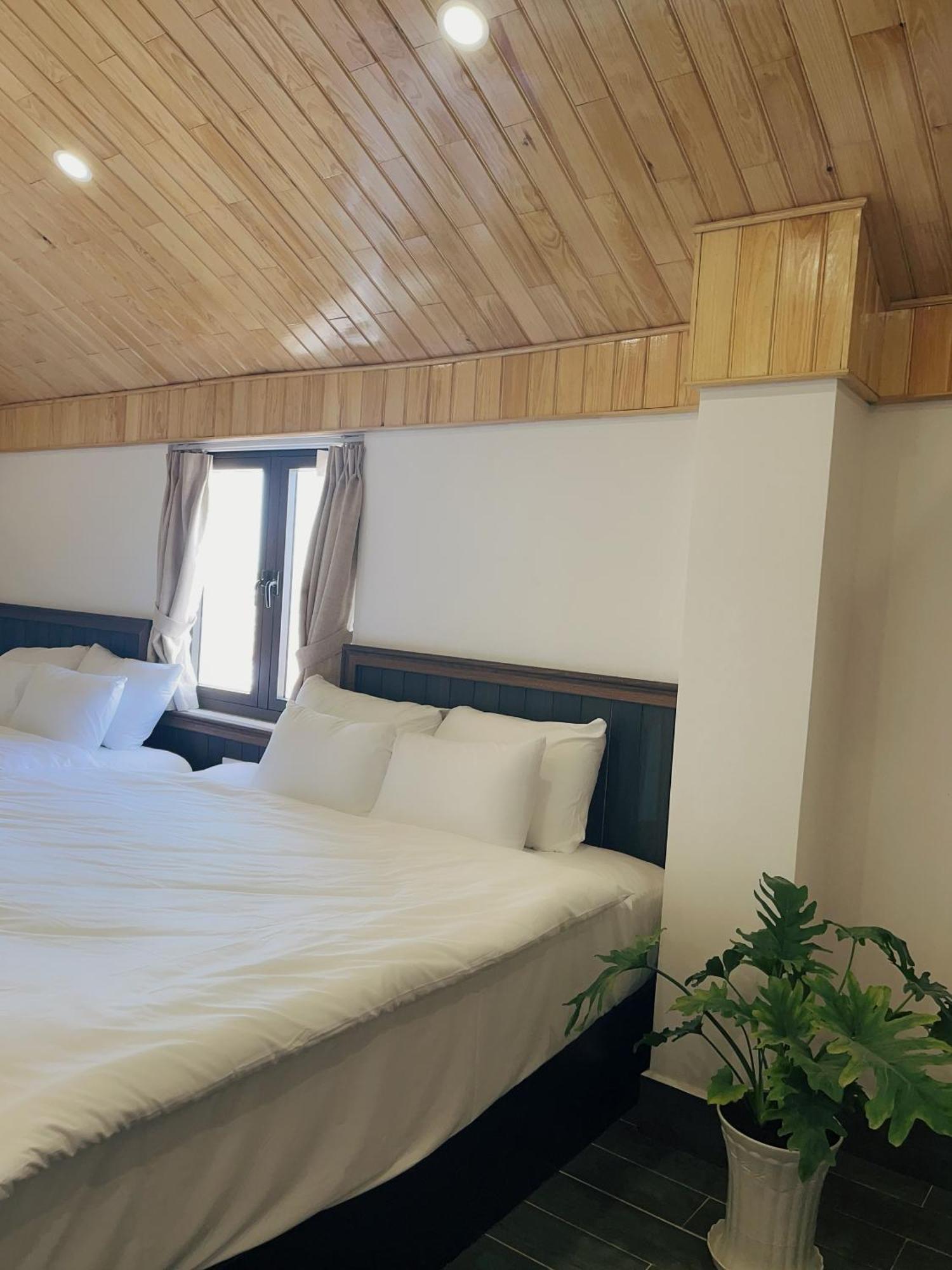 Olagi Hotel Dalat Bagian luar foto